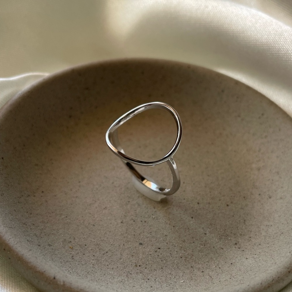 Hollow Oval 925 Sterling Silver Ring - Picture 2 of 3
